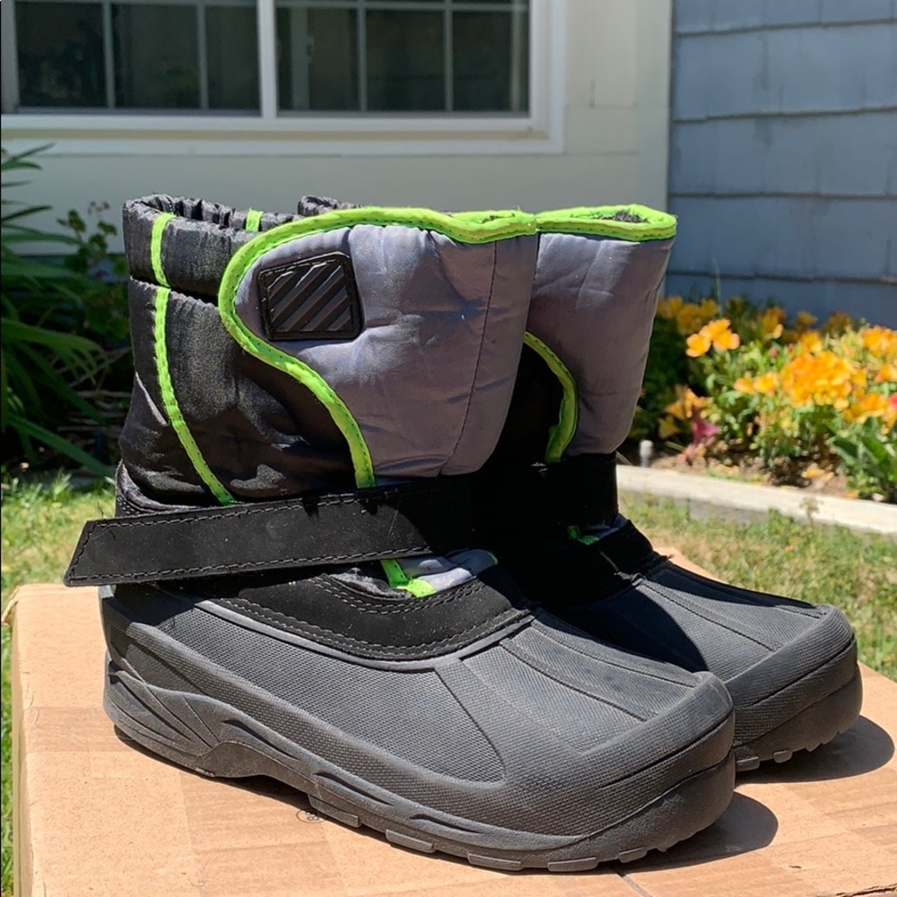Boys winter boots